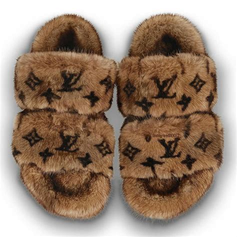 louis vuitton bedroom slippers|louis vuitton monogram fur slippers.